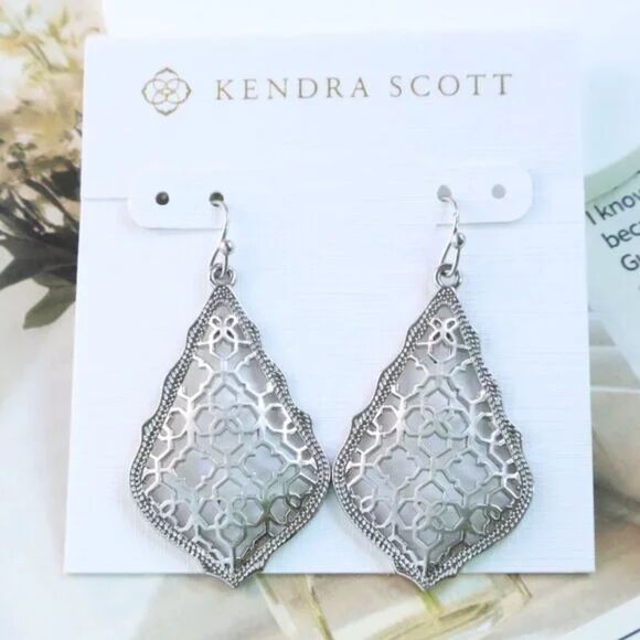 NWOT Kendra Scott Addie Silver Drop Earrings in Silver Filigree Mix - Picture 2 of 16